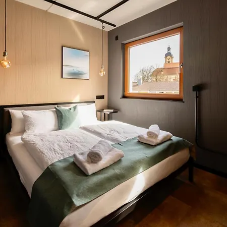 Stadthaus Serviced - Stadthaus Heiner Apartman
